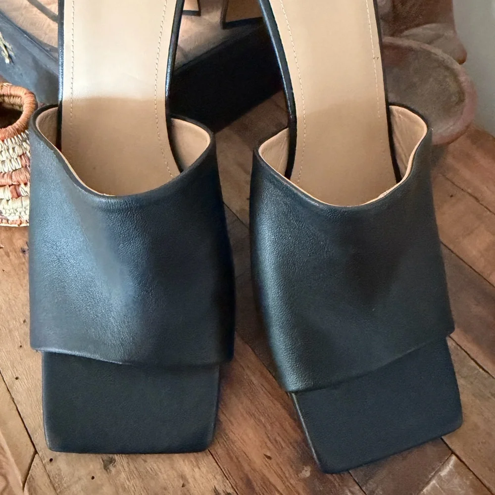 & OTHER STORIES Heeled Leather Square Toe Sandals